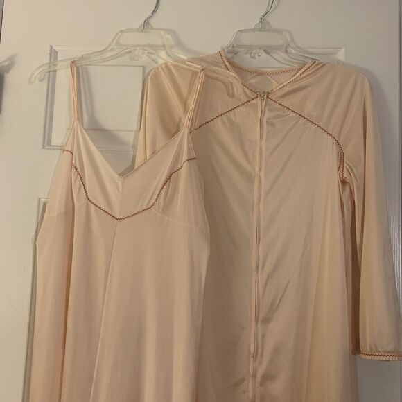 Vintage Vassarette Peignoir Sz M Nightgown Robe 2 Piece Retro 70’s MCM Boudoir - Picture 14 of 15